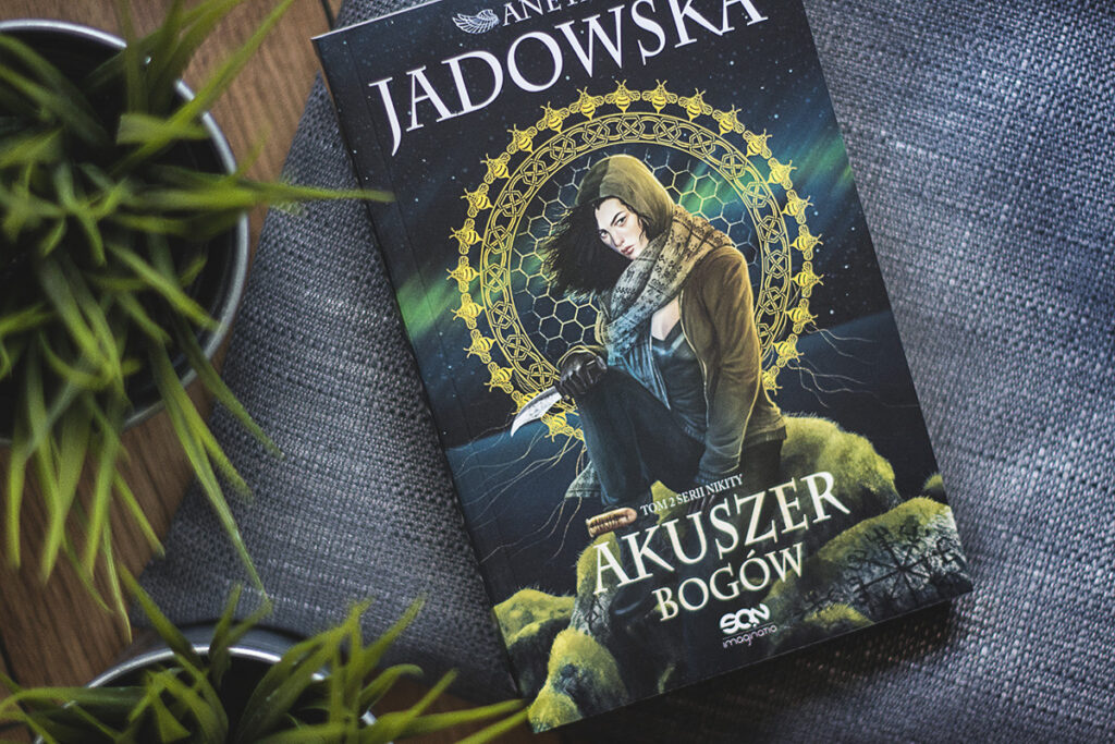 Akuszer bogów