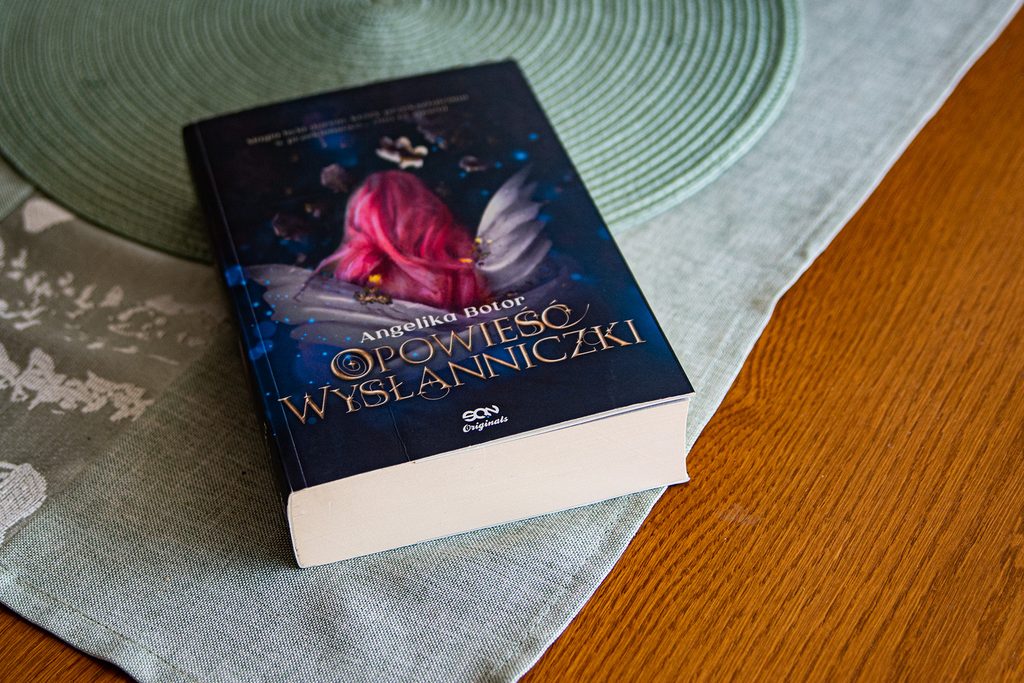 Opowieść wysłanniczki zdjęcie z okładką