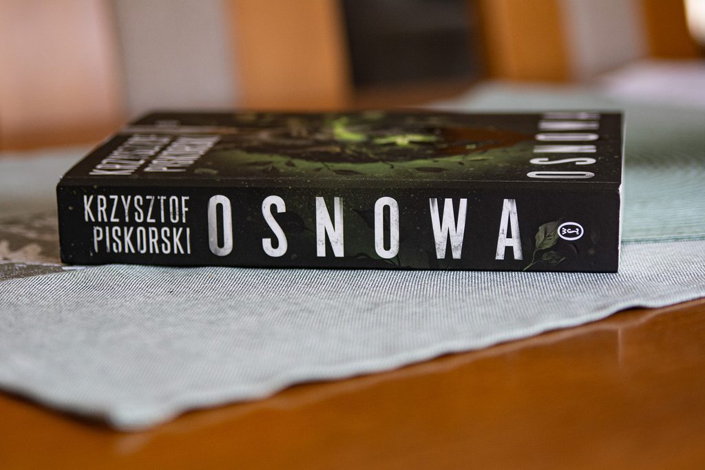 Osnowa Krzysztof Piskorski grzbiet